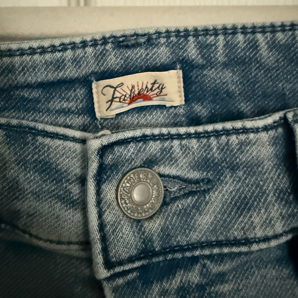 Faherty Stretch Terry Patch Pocket Short - Picture 3 of 5